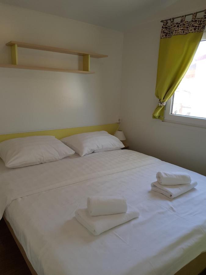 Naturist Mobile Homes Eden In Fkk Ulika Porec Esterno foto