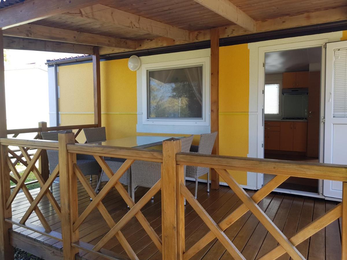 Naturist Mobile Homes Eden In Fkk Ulika Porec Esterno foto