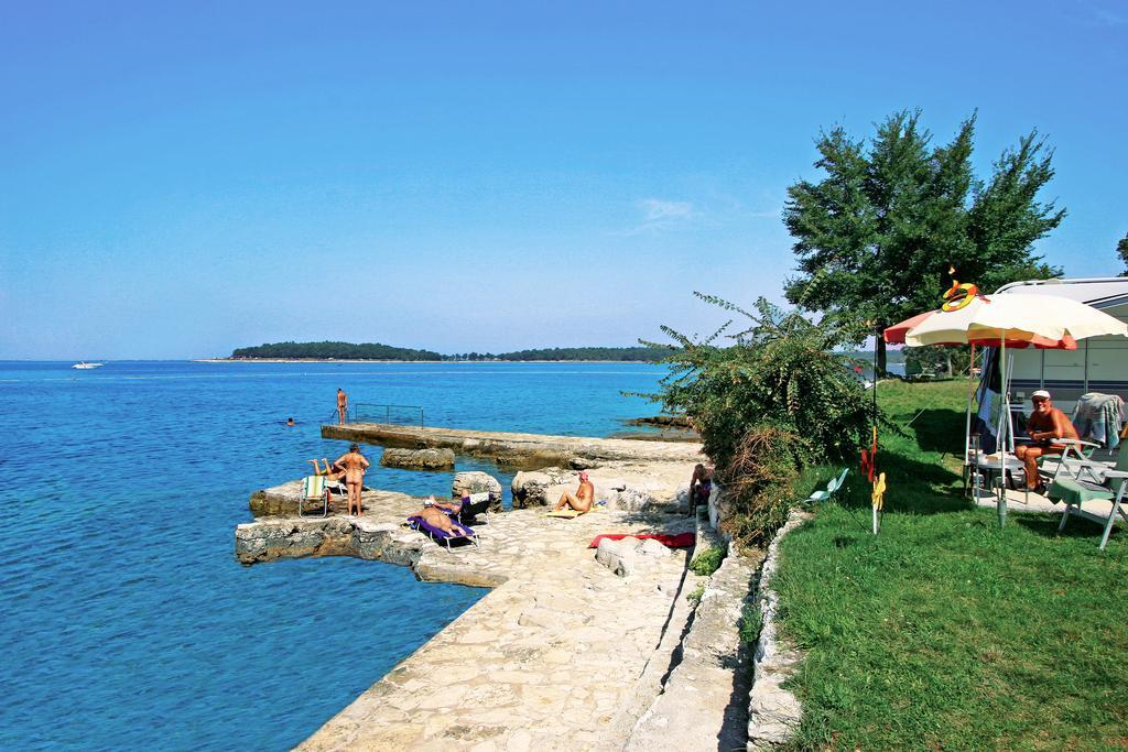 Naturist Mobile Homes Eden In Fkk Ulika Porec Esterno foto