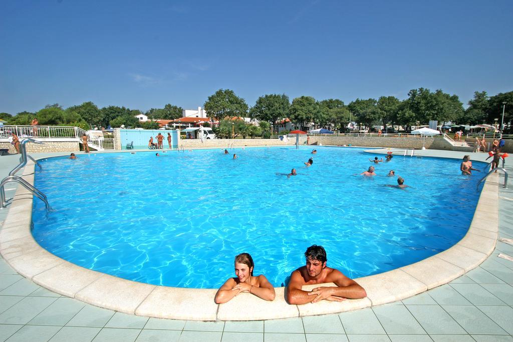 Naturist Mobile Homes Eden In Fkk Ulika Porec Esterno foto